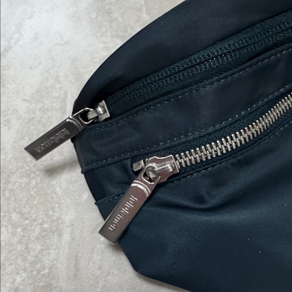 NEW! Lululemon City Adventurer Belt Bag 2.5L Black Silver Hardware. - Picture 4 of 6